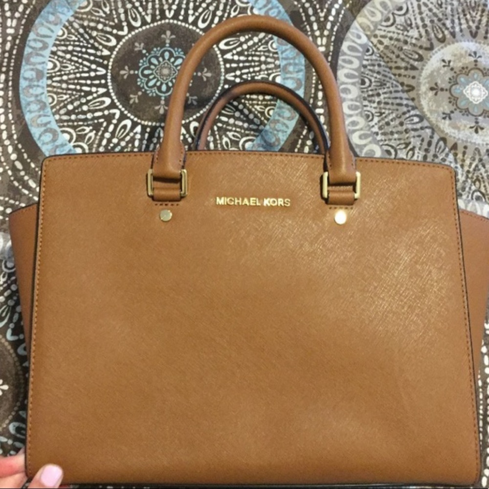Michael Kors Medium Selma Satchel